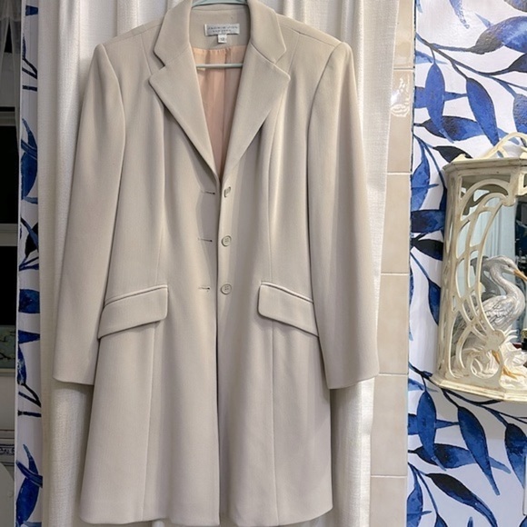 Jackie Jon Jackets & Blazers - Women’s Jackie Jon New York Cream Colored Polyester Blend Jacket Blazer Size 12